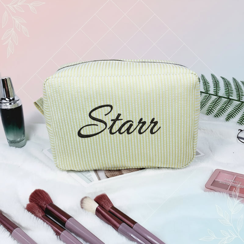 Striped Name Pouch – spersonalizowana i stylowa kosmetyczka