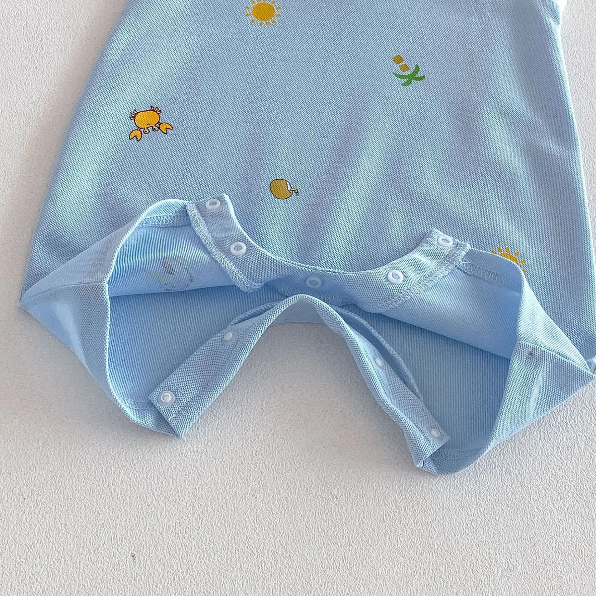 SunnyBaby – Wygodny i uroczy – body typu polo dla niemowląt