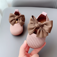 Thumbnail for SweetBow – Słodkie i praktyczne – dzianinowe buciki dla niemowląt z motylkową kokardką