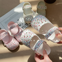 Thumbnail for FlowerFeet – Eleganckie i wygodne – sandały w kwiaty
