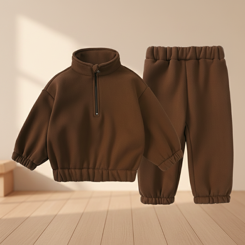 Winter Tracksuit – Ciepło i wygoda – zimowy zestaw odzieży dziecięcej