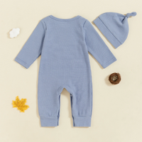 Thumbnail for CuddleBaby – Cześć, jestem tu nowa – zestaw składający się z kombinezonu dla niemowląt i czapeczki