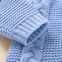 Thumbnail for SoftKnit – Ciepły i uroczy – dzianinowy kombinezon dla niemowląt z kapturem
