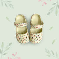 Thumbnail for FlowerFeet – Eleganckie i wygodne – sandały w kwiaty
