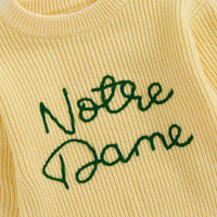 Thumbnail for WarmWeave – Wygodny i zabawny – sweter „Notre Dame”
