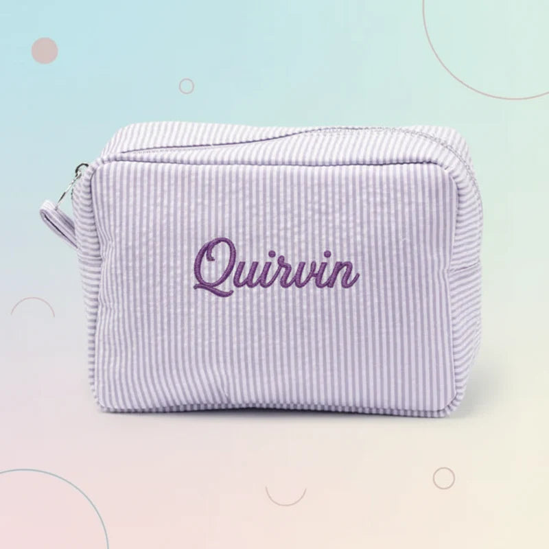 Striped Name Pouch – spersonalizowana i stylowa kosmetyczka