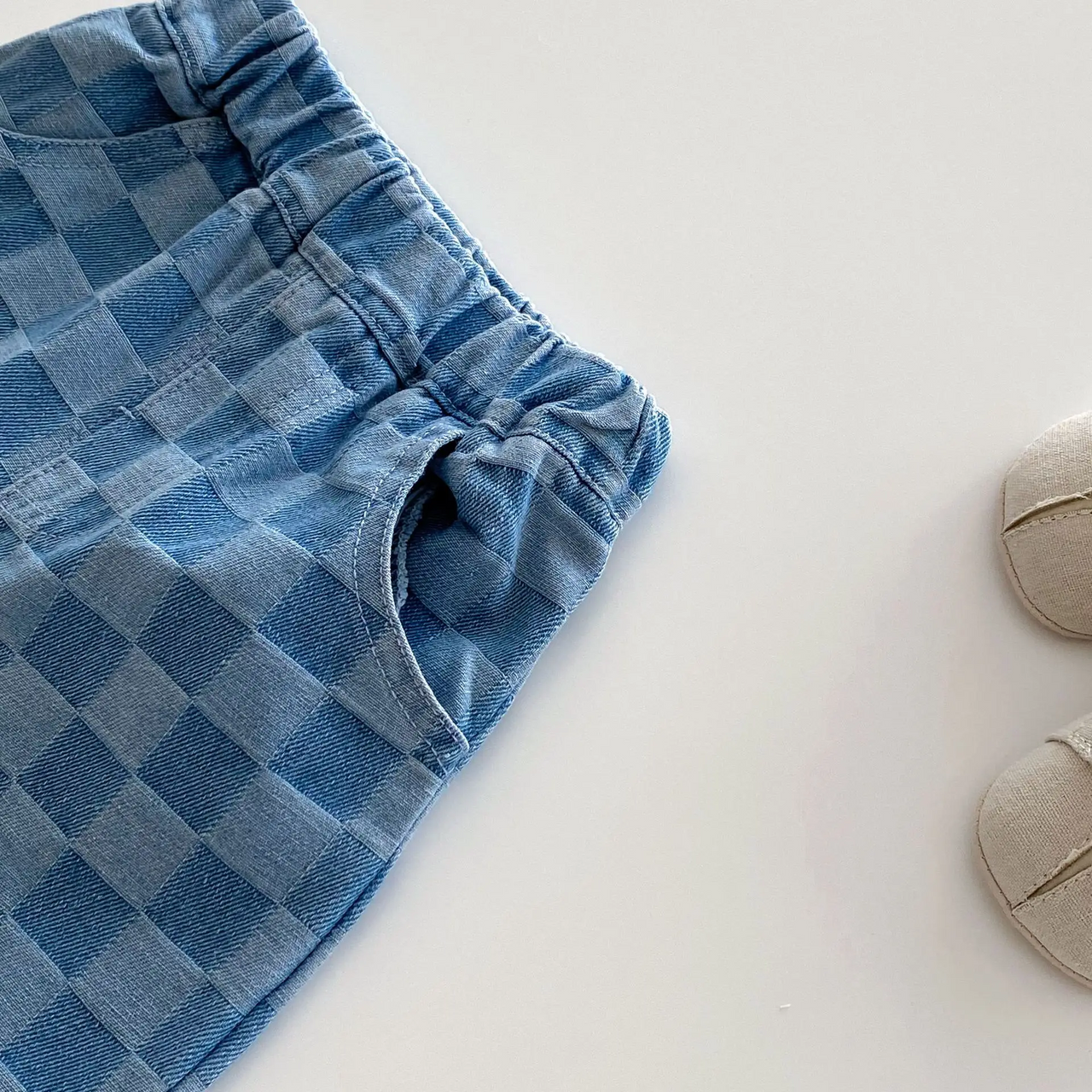 DenimCheck – Wygodne i modne – spodnie dziecięce w kratkę