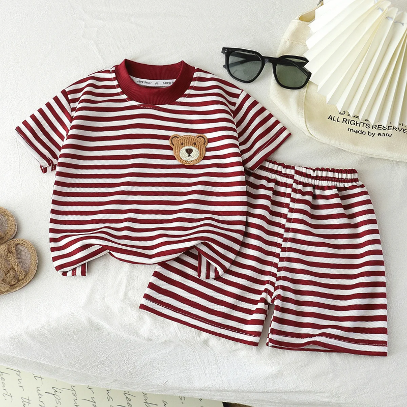 Kids Stripe Outfit – Modne i wygodne – letni strój dla dzieci