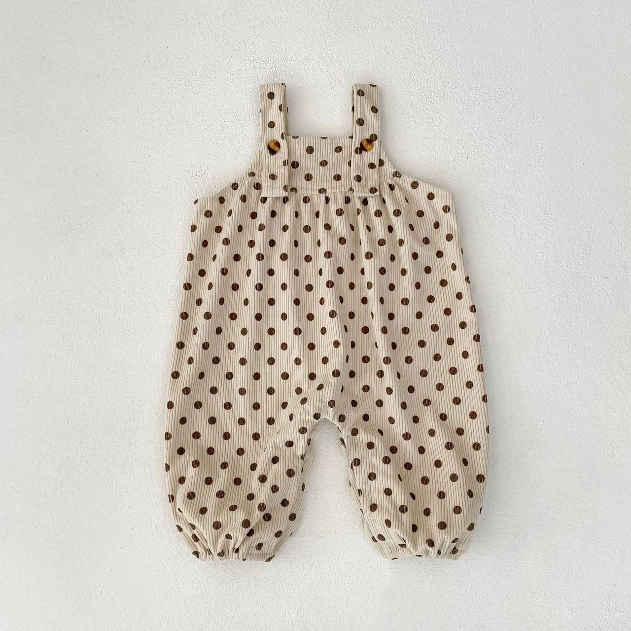 BabyBloom – Uroczy i wygodny – kombinezon w kropki