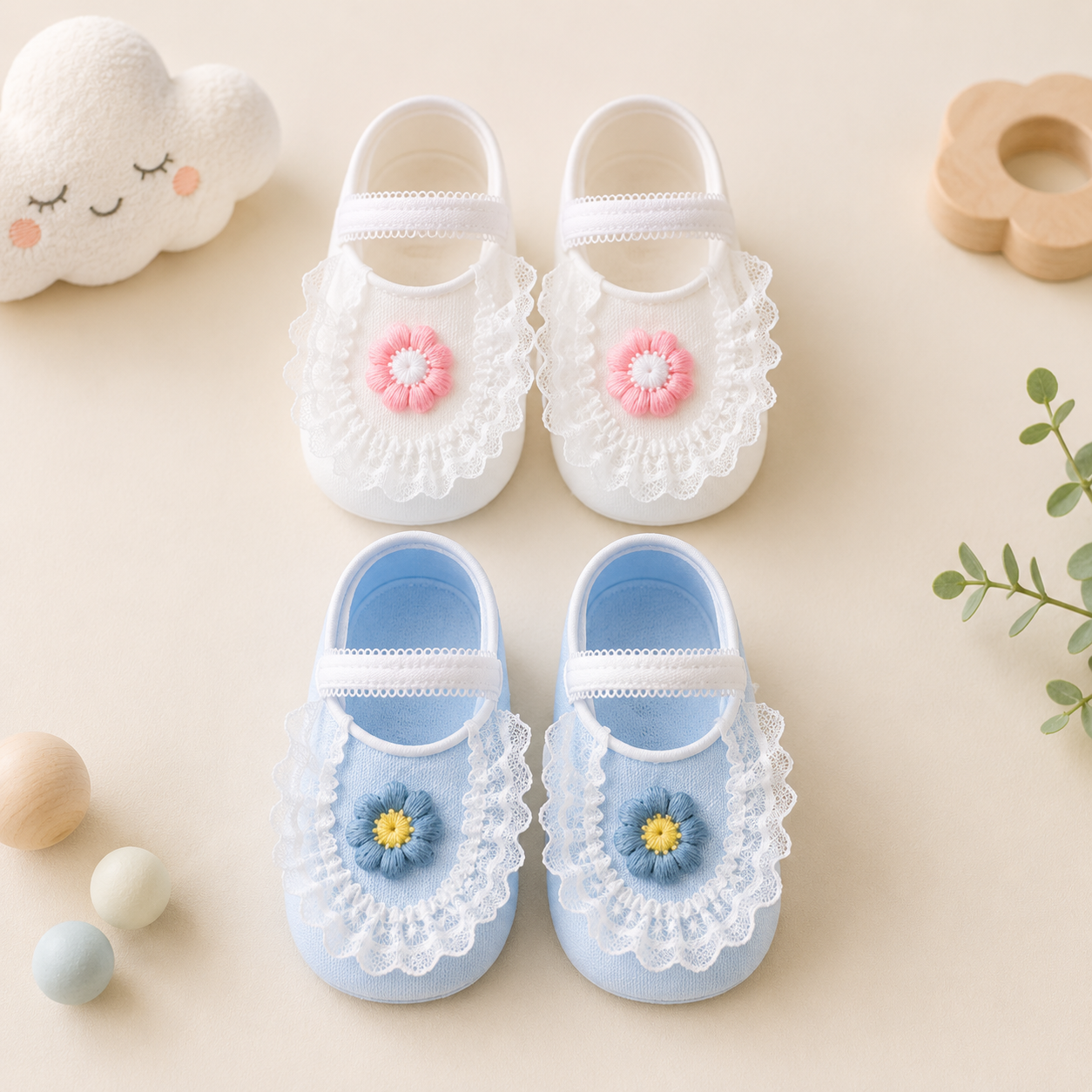 SweetFeet – Miękkie i urocze – skarpetki dla niemowląt z motywem kwiatowym i koronką