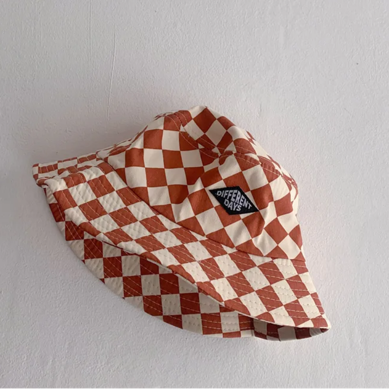 Bucket Hat – Uroczy i chroniący – dziecięcy kapelusz w kratkę