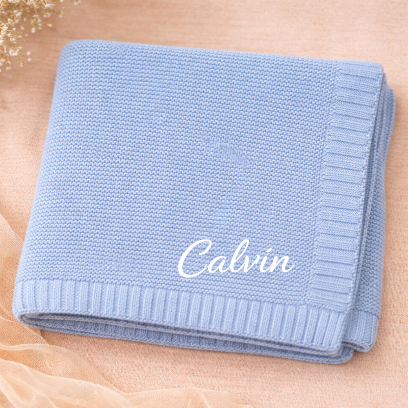 Personalized Baby Blanket – Miękki i wyjątkowy – bawełniany koc z indywidualnym haftem