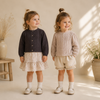 Buttoned Cardigan – Miękka i wygodna – dziecięca kamizelka z dzianiny