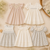 Lace Stitching Dress – Elegancja i wygoda – koronki i hafty