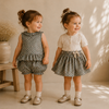 Matching Set – Wygodne i z nadrukiem stokrotek – bloomerki, spódniczka i bluzka