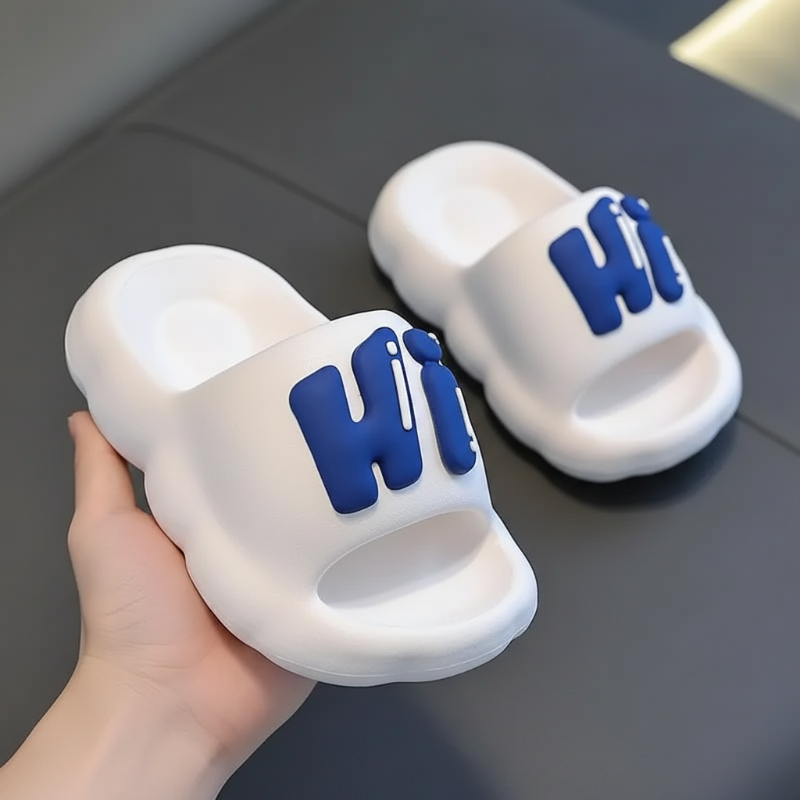 CloudWalk – Wygodne i antypoślizgowe – klapki dziecięce „Hi”