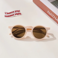 Thumbnail for Colorful Kids Sun Shades – Ochrona przed promieniowaniem UV i stylowy wygląd – okulary przeciwsłoneczne dla dzieci