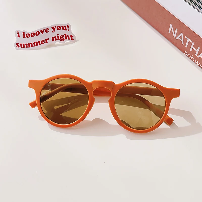 Colorful Kids Sun Shades – Ochrona przed promieniowaniem UV i stylowy wygląd – okulary przeciwsłoneczne dla dzieci