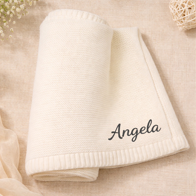 Personalized Baby Blanket – Miękki i wyjątkowy – bawełniany koc z indywidualnym haftem
