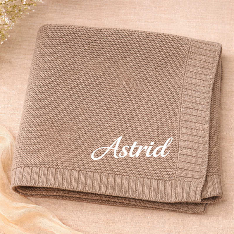Personalized Baby Blanket – Miękki i wyjątkowy – bawełniany koc z indywidualnym haftem