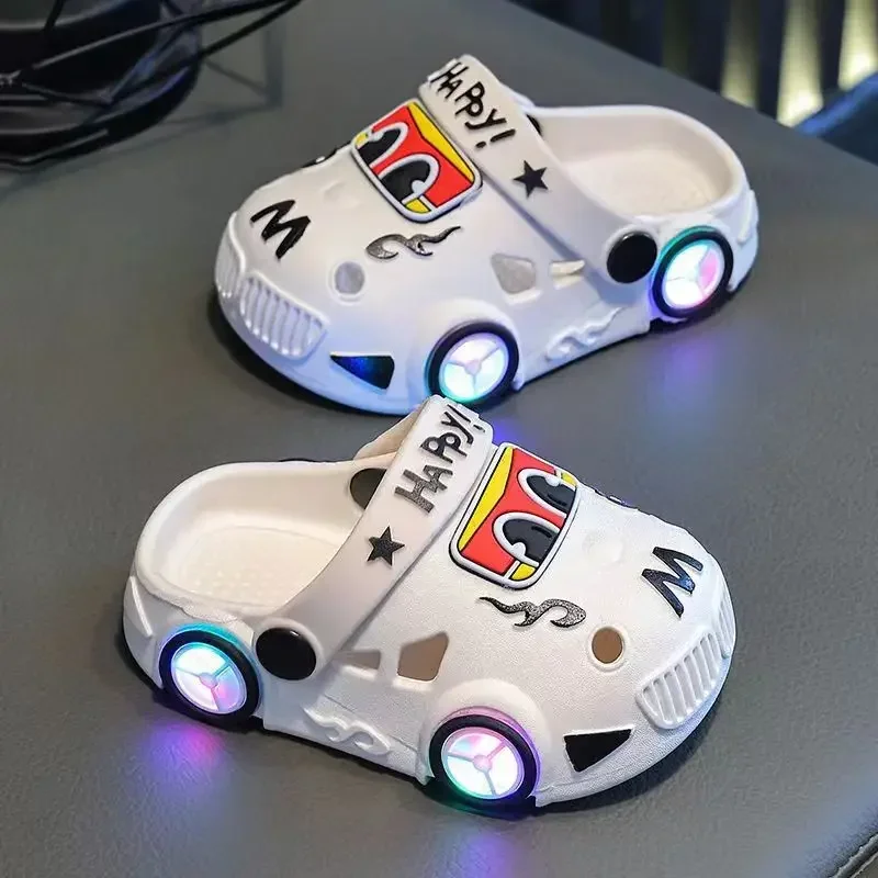 GlowRun – Stylowe i zabawne – kapcie samochodowe z diodami LED