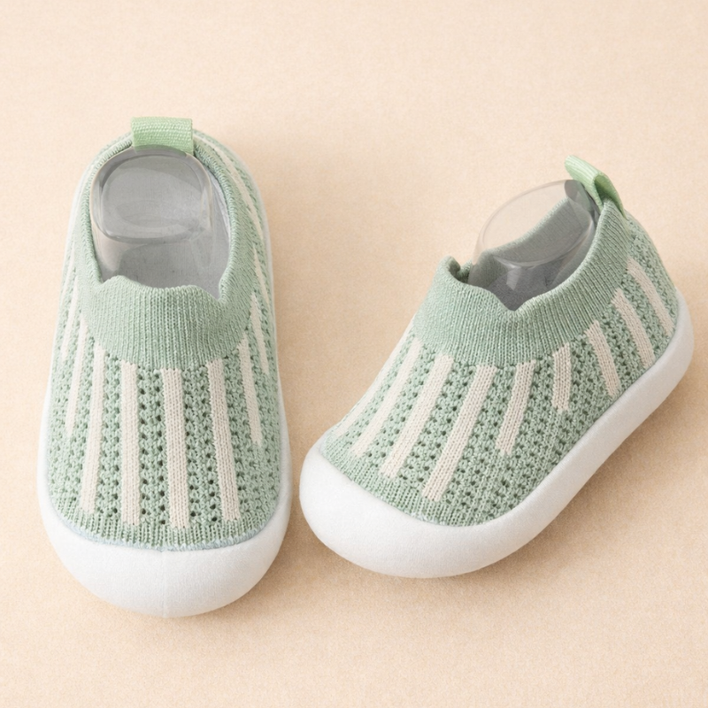 HappyFeet Comfy™ - Antypoślizgowe buciki - Trampki dziecięce