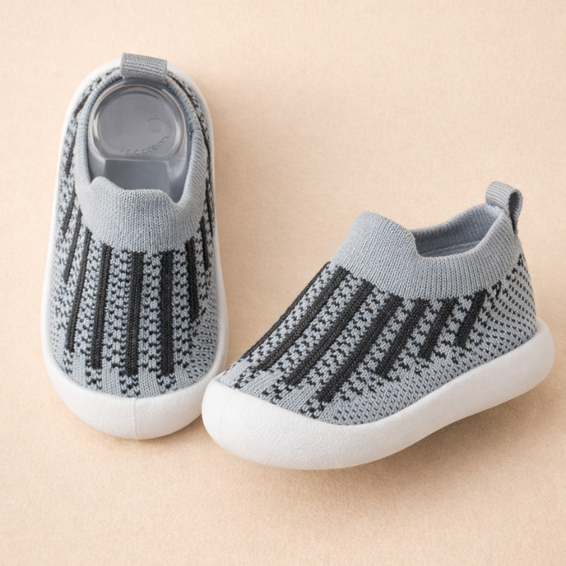 HappyFeet Comfy™ - Antypoślizgowe buciki - Trampki dziecięce