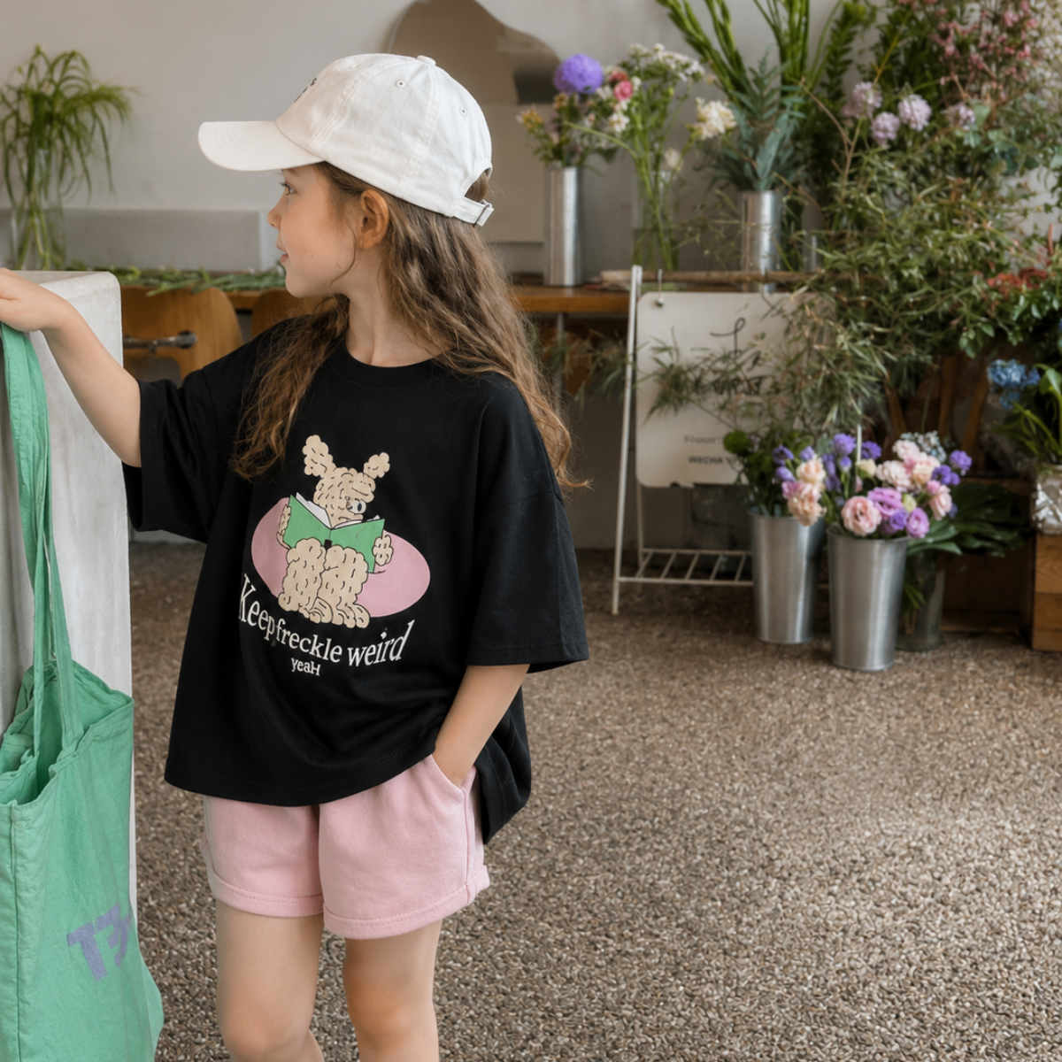 SunnyKids – Wygodna i urocza – koszulka oversize z nadrukiem z kreskówki