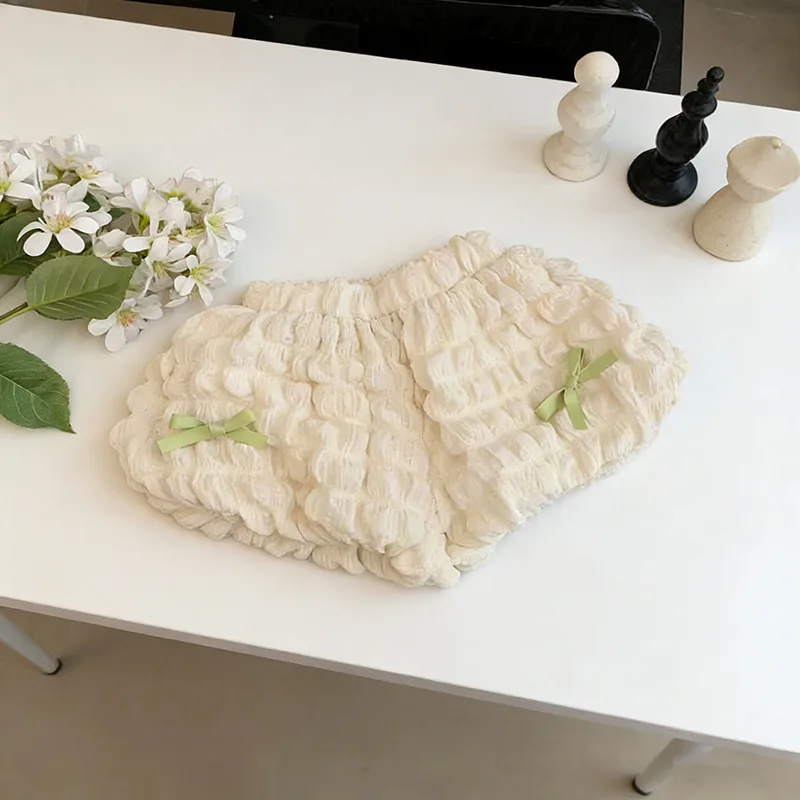 LovelyBloom – Miękkie i urocze – dziecięce spodenki z falbankami i kokardką