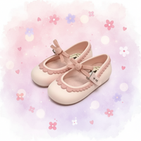 Thumbnail for MiniChic – Elegancja i styl – dziecięce kapcie z kokardką