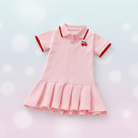 Thumbnail for PetitJoy – Wygodna i stylowa – sukienka polo z nadrukiem wiśni