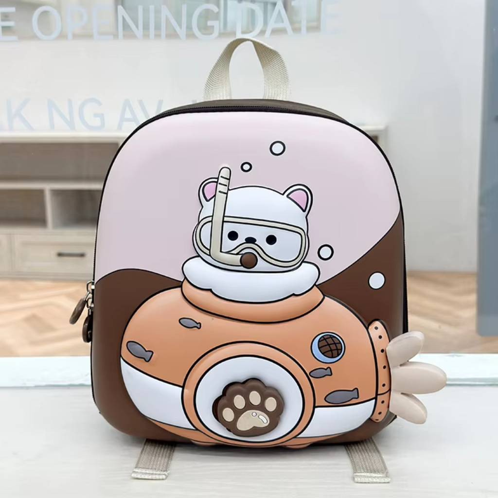 KiddoPack – Uroczy i praktyczny – plecak dziecięcy z świecącą nóżką