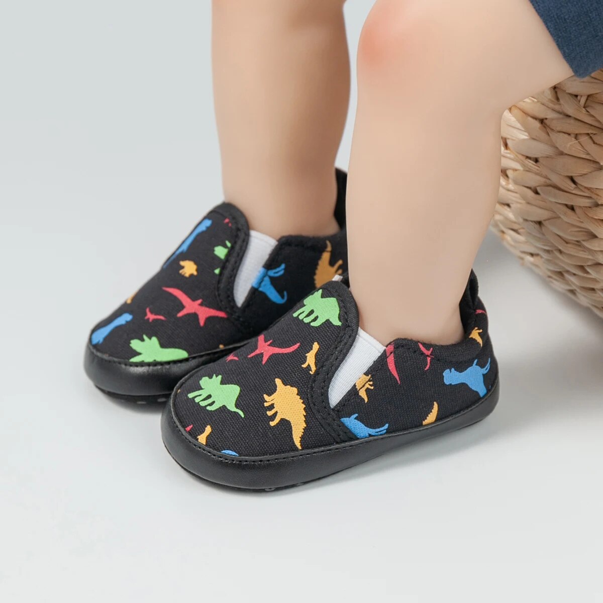 TinySteps – Bezpieczne i zabawne – antypoślizgowe trampki dla niemowląt