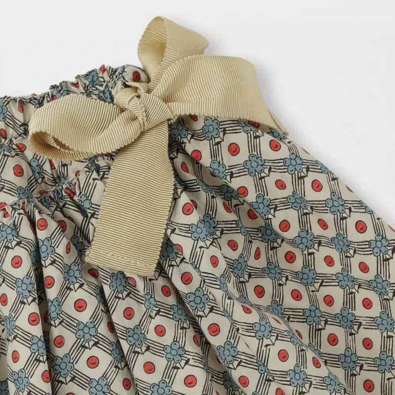 Matching Set – Wygodne i z nadrukiem stokrotek – bloomerki, spódniczka i bluzka