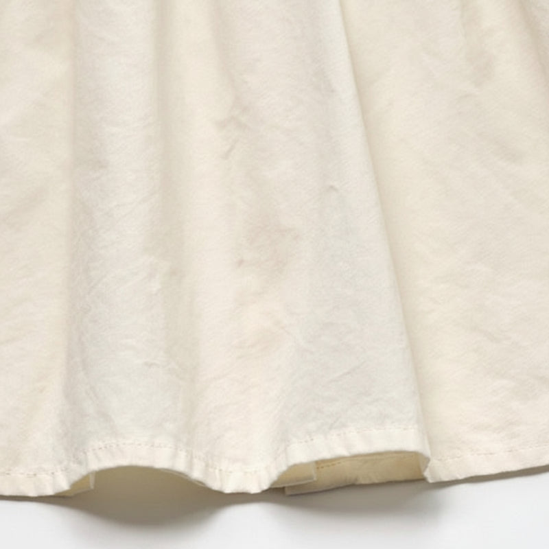 Ruffle Collar Top – Elegancka i wygodna – bluzka z ozdobnym kołnierzykiem i bufiastymi rękawami