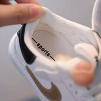 Thumbnail for Bear Sneakers – Wygodne i urocze – dziecięce trampki z motywem misia