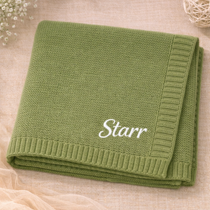 Personalized Baby Blanket – Miękki i wyjątkowy – bawełniany koc z indywidualnym haftem