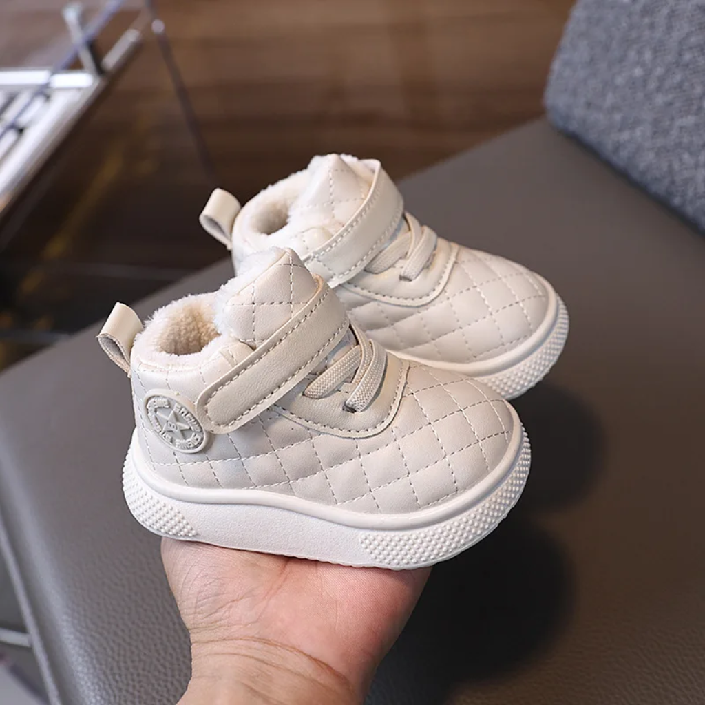 WarmWalk – Wygodne i modne – dziecięce buty zimowe z pluszową wyściółką