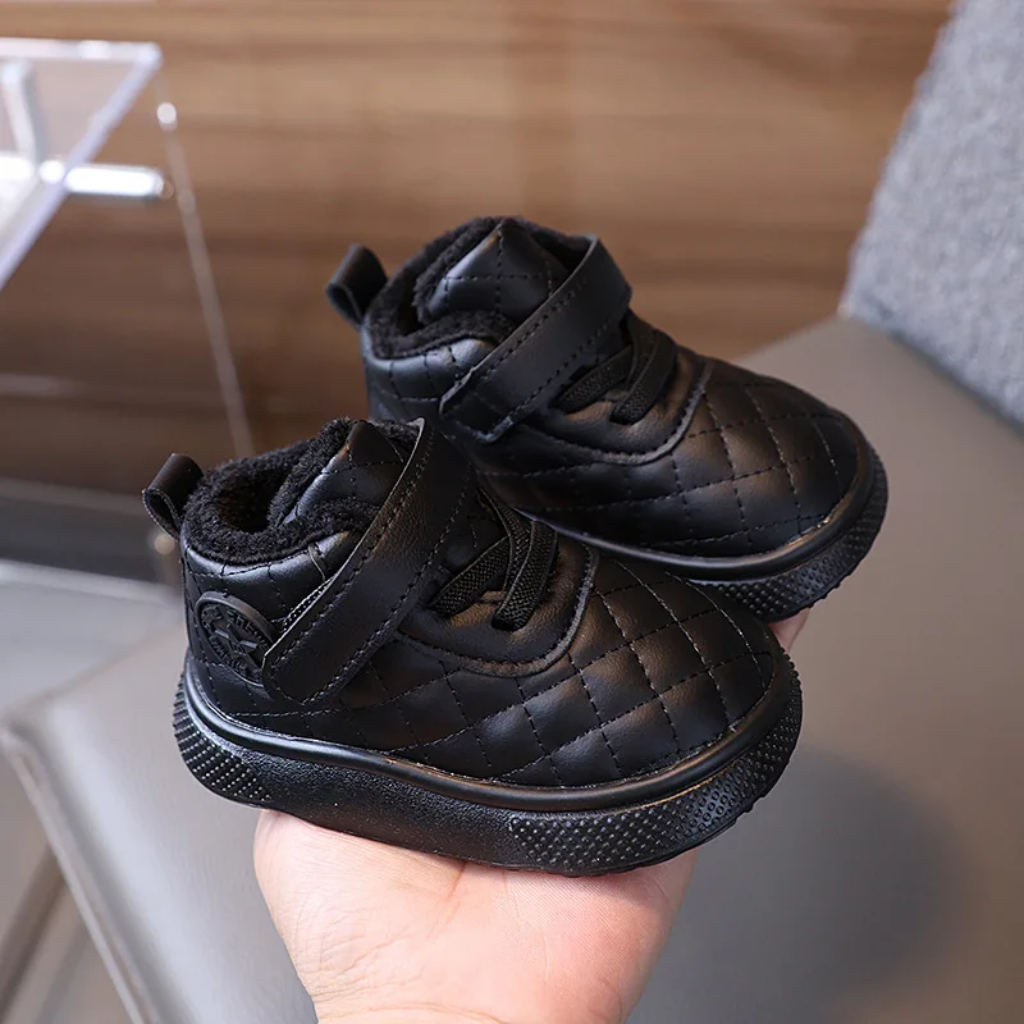 WarmWalk – Wygodne i modne – dziecięce buty zimowe z pluszową wyściółką