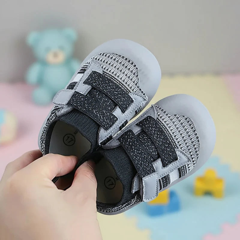 TinyRunner – Sportowe i oddychające - siateczkowe buty dziecięce z miękką podeszwą