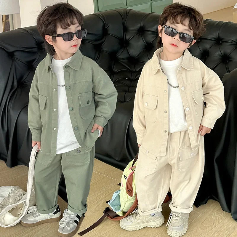 Boys Fashion – Modny i wygodny – zestaw cargo dla chłopców