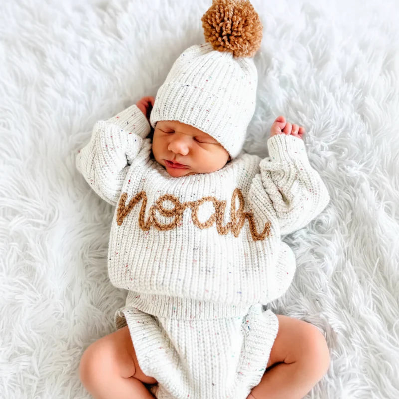 Personalized Baby Sweater – Wyjątkowy i uroczy – haftowany, spersonalizowany sweterek dla niemowląt