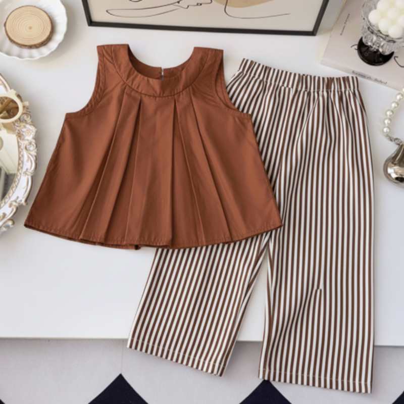 Sleeveless Tops & Pants – Delikatny i stylowy – letni zestaw odzieży dziecięcej