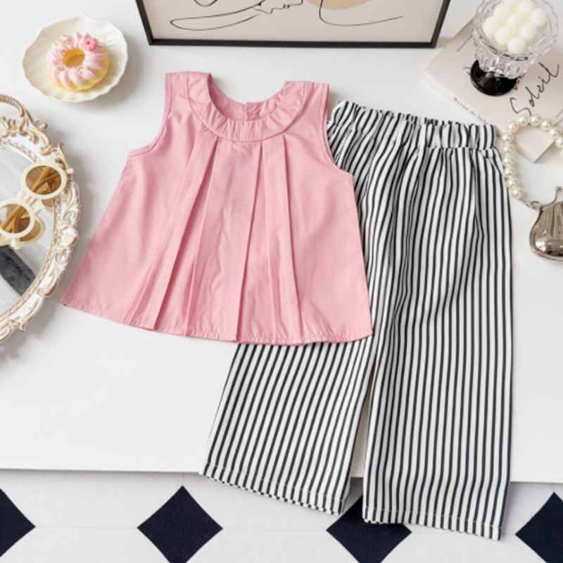 Sleeveless Tops & Pants – Delikatny i stylowy – letni zestaw odzieży dziecięcej