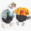 Mini Fashion – Weicher Fleece-Strampler mit Dino-Aufdruck