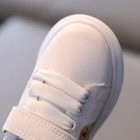Thumbnail for Bear Sneakers – Wygodne i urocze – dziecięce trampki z motywem misia