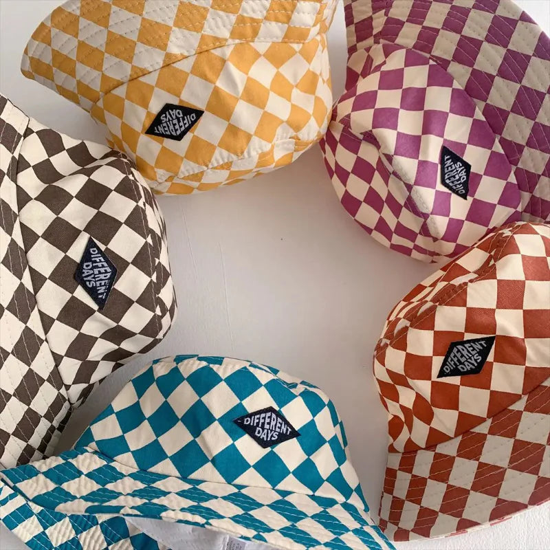 Bucket Hat – Uroczy i chroniący – dziecięcy kapelusz w kratkę