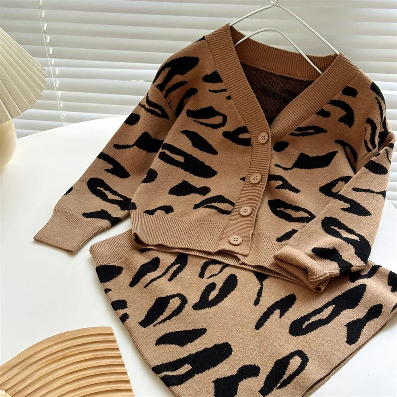 Mini Fashion™ - Ciepły i stylowy beżowy - Uroczy wiosenny zestaw dziecięcy