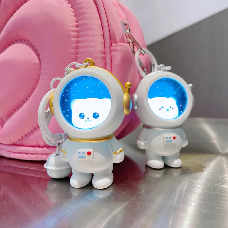 Glowing Astronaut Charm – Urocza i świecąca – zawieszka do torby „Astronauta”