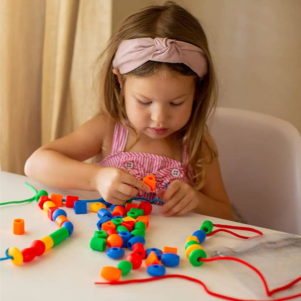 Rainbow Lacing Beads™ – Kolorowe koraliki do nawlekania - Kreatywność